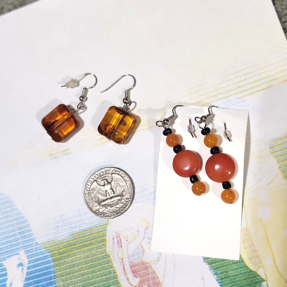 Amber colored clear and orange earrings vtg